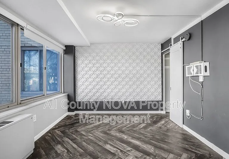 922 24th St NW #301 — Photo 38