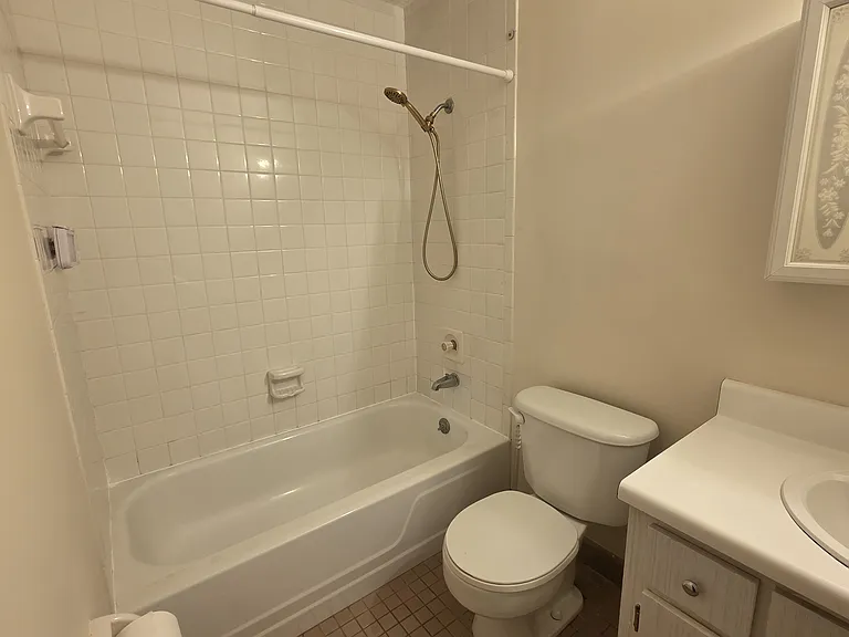 55 Vining Ct #206 — Photo 16