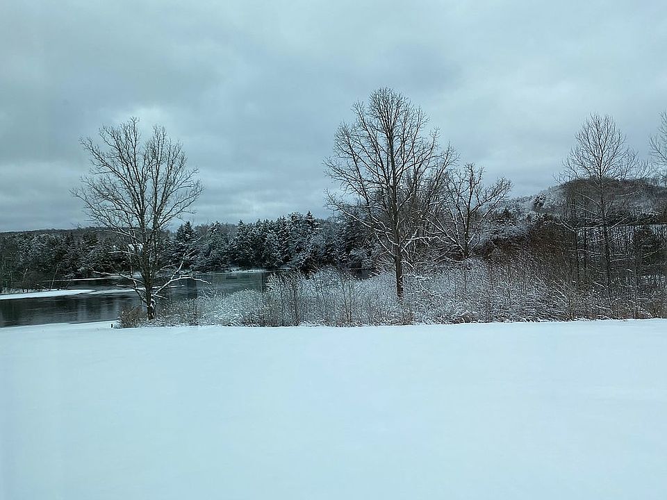 1st image of 240 River Pointe Pkwy