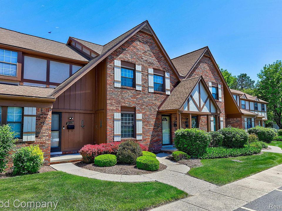 1st image of 28660 Lowell Ct N