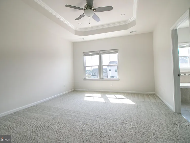 308 Blue Welsh St — Photo 9