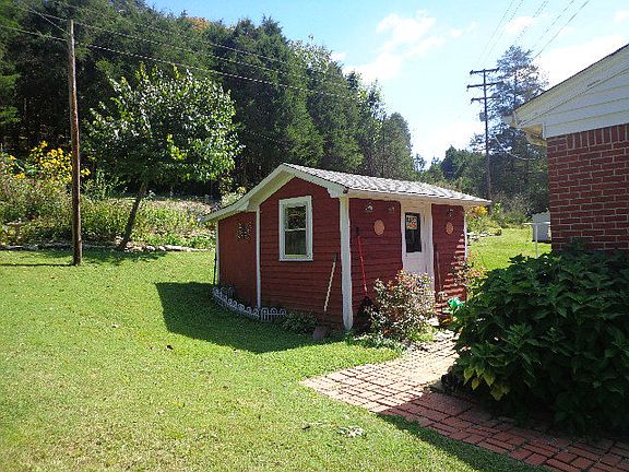 5th image of 832 Quarles Hollow Ln
