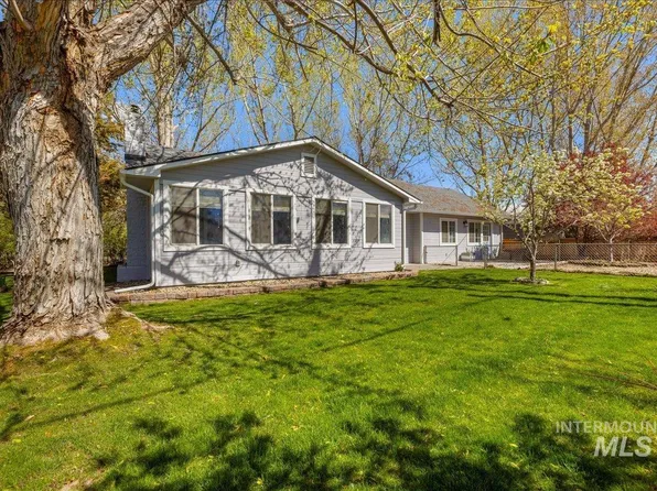 3002 Frozen Dog Rd, Emmett, ID 83617