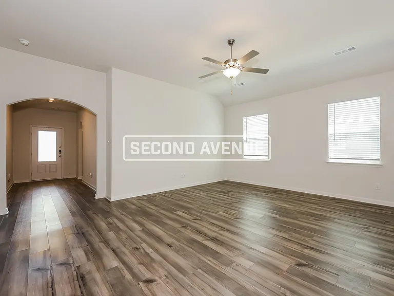 1329 Woodwinds Dr — Photo 8