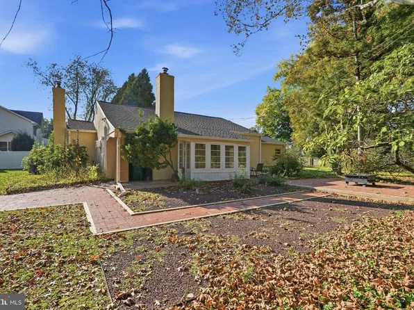 628 Hulmeville Rd, Langhorne, PA 19047