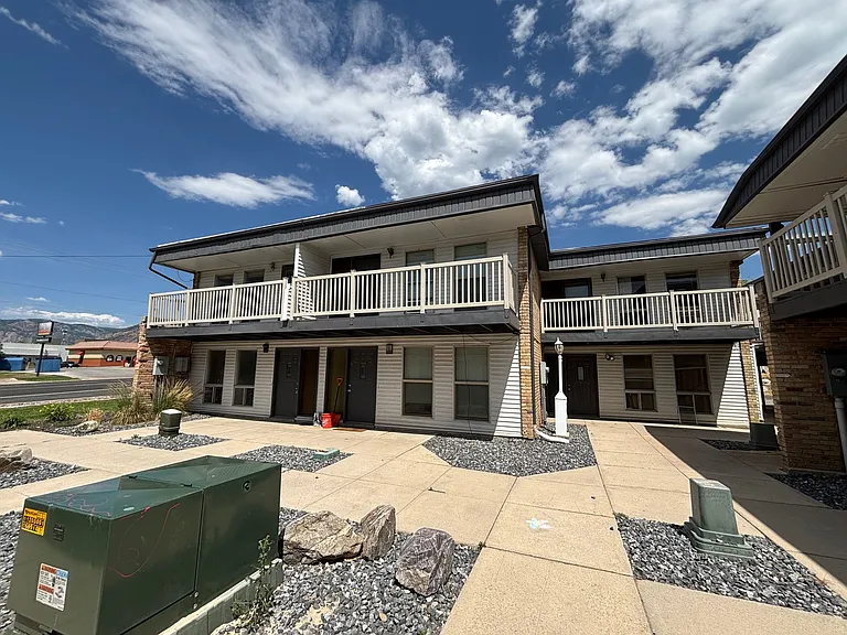 1165 Edgewood Dr — Photo 19