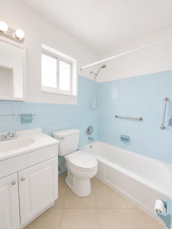 1231 NE 23rd Ave APT 3, photo 7