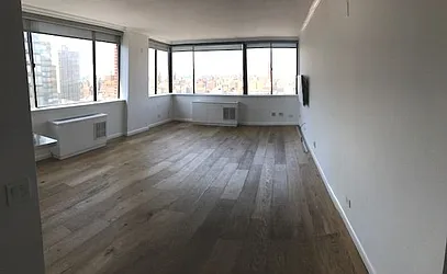 Rented by La Seven Inc.