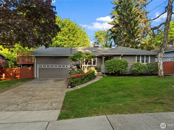 4918 119th Avenue SE, Bellevue, WA 98006