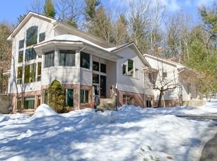 6990 Chandler Dr NE, Belmont, MI 49306