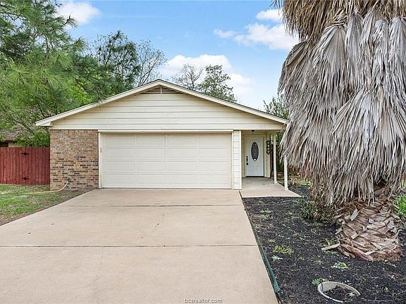 2nd image of 2705 Echo Glen Cir