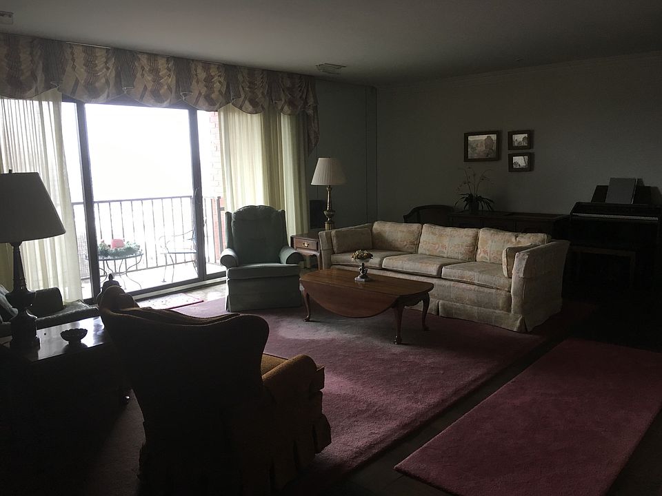 1st image of 1 Smeton Pl APT 1402