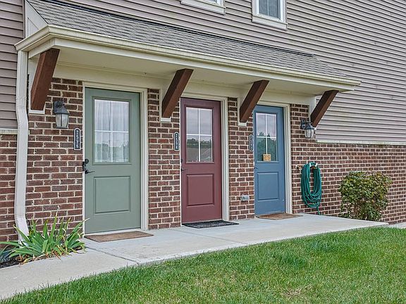 3rd image of 7596 Woodhaven Ct