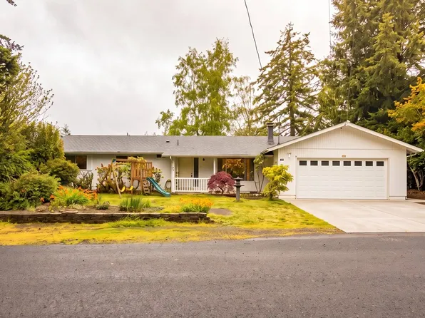5590 S Shore Dr, Florence, OR 97439
