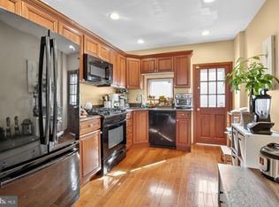 818 Belgrade St, Philadelphia, PA 19125