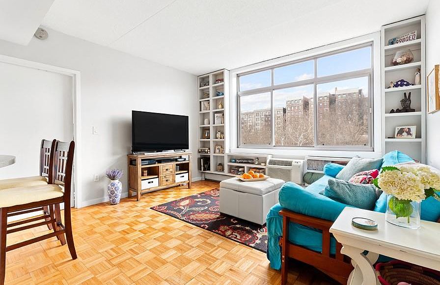 1st image of 102 Bradhurst Ave APT 803