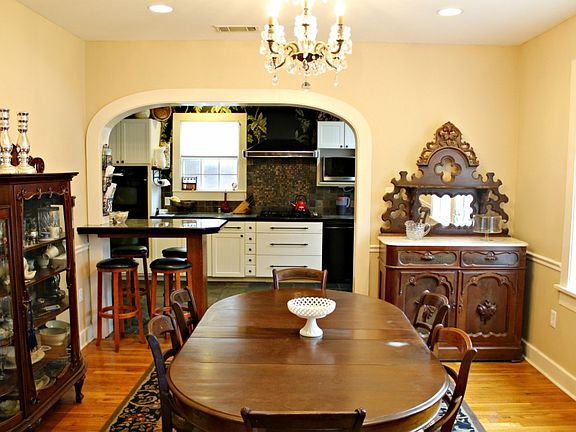 5th image of 406 Centerville St NE