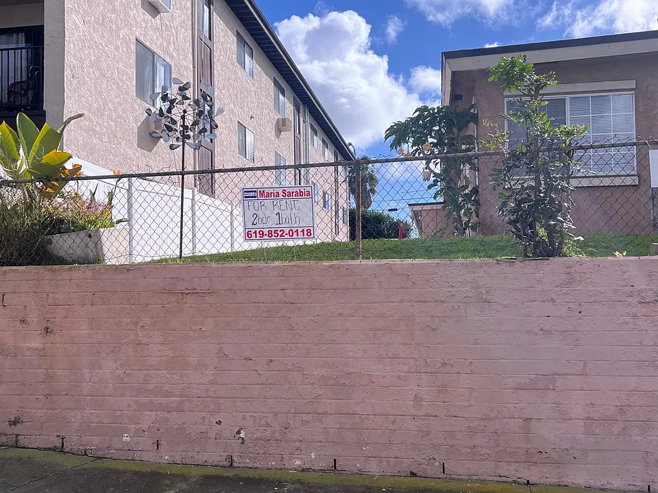 2859 Broadway