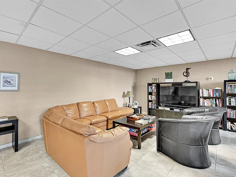1401 S Ocean Dr #304 — Photo 37