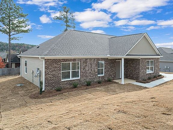 5th image of 560 Woodland Cir