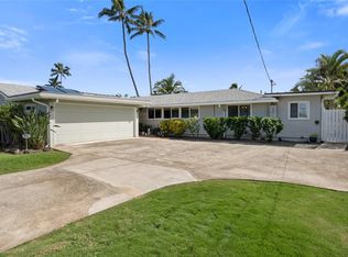678 Old Mokapu Rd, Kailua, HI 96734