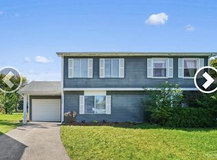 1333 Andover Dr, Aurora, IL