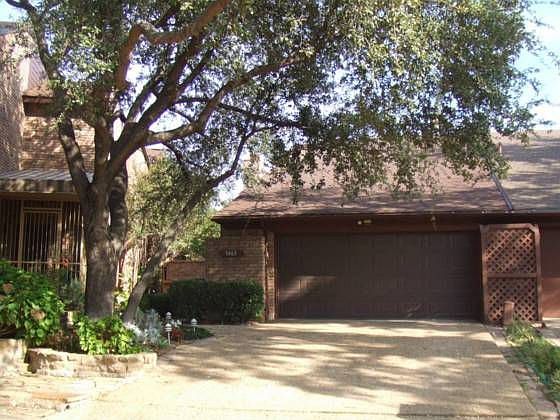 1st image of 3463 Courtyard Cir
