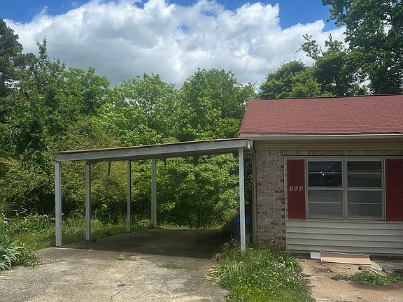 2nd image of 103 Leigh Ann Cir