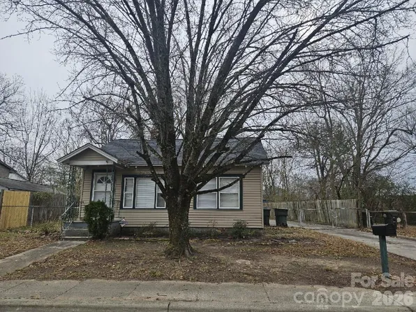 1025 Gaston Ave, Gastonia, NC 28052