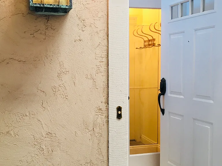 7245 Calabria Ct — Photo 23