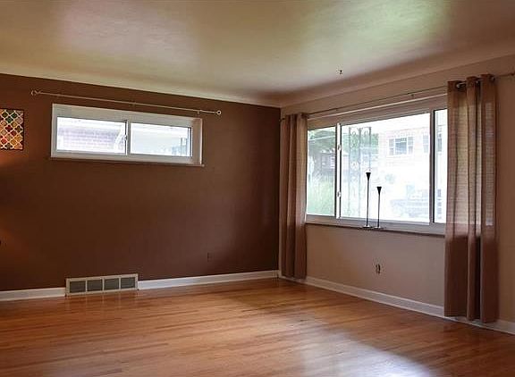 5th image of 1800 Bellevue Ave