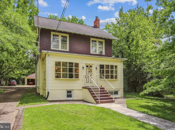7107 Carroll Ave, Takoma Park, MD 20912