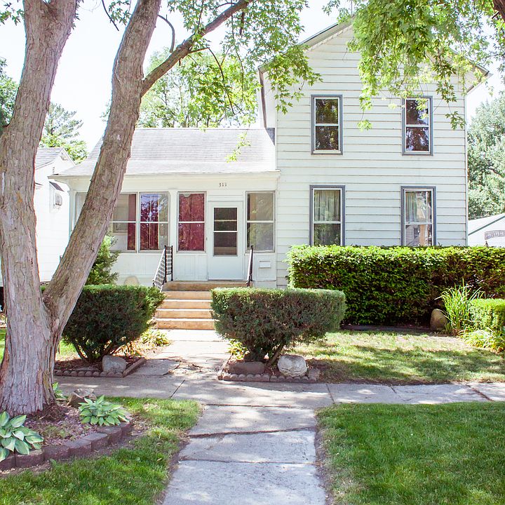 311 E 3rd St, Momence, IL 60954 Zillow