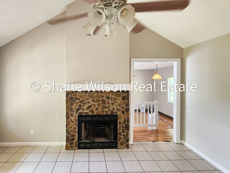 162 Shawn Ln — Photo 16