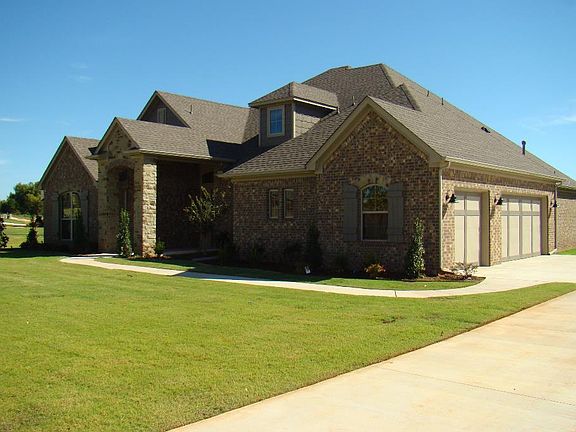 3rd image of 740 Villaverde Dr
