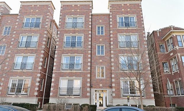1st image of 608 Hinman Ave APT 2S