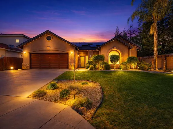 2852 W Indiana Ave, Caruthers, CA 93609