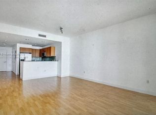 1060 Brickell Ave APT 1613, Miami, FL 33131