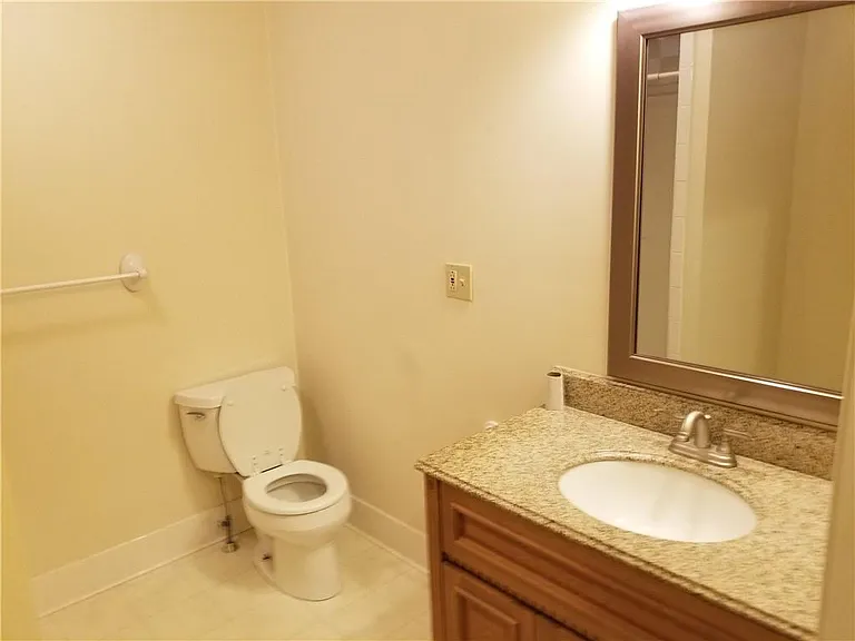 16 Clearview Ave #D — Photo 21