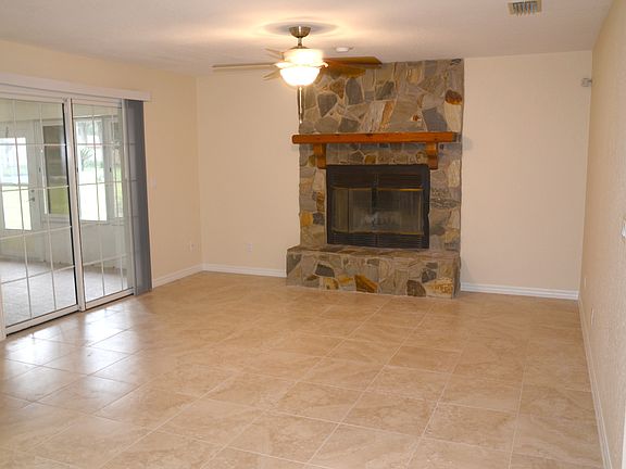 FAMILY ROOM WITH FIREPLACE