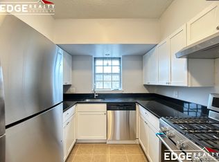 186 Lake Shore Rd APT 4, Brighton, MA 02135