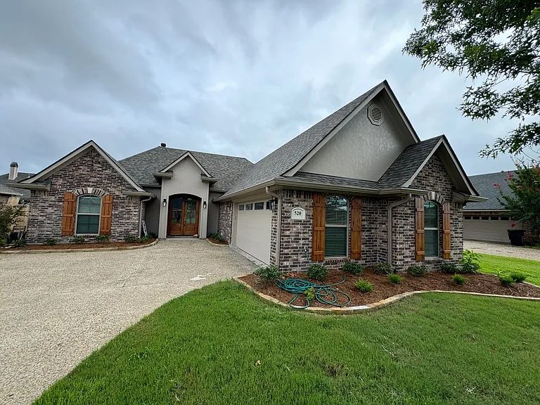 520 Half Moon Ct — Photo 1