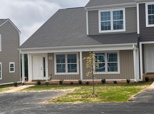 375 Skylar Dr NW, Christiansburg, VA 24073