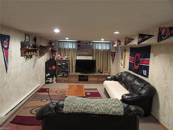 4th image of 2189 Bryn Mawr Dr