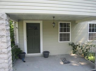 2048 S Holland Ave, Springfield, MO 65807