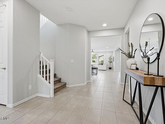 5th image of 14330 W VOLTAIRE Street