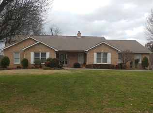 279 Country Run Cir, Powell, TN 37849