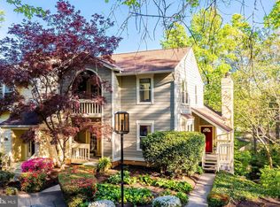 11135 Watermans Dr, Reston, VA 20191