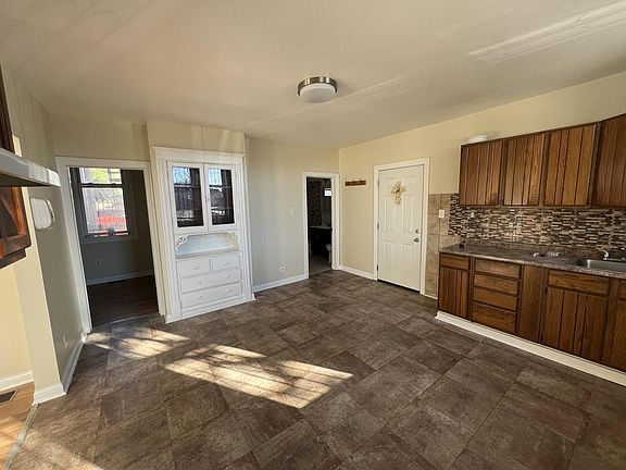 4th image of 3258 W 23rd St Unit 1R