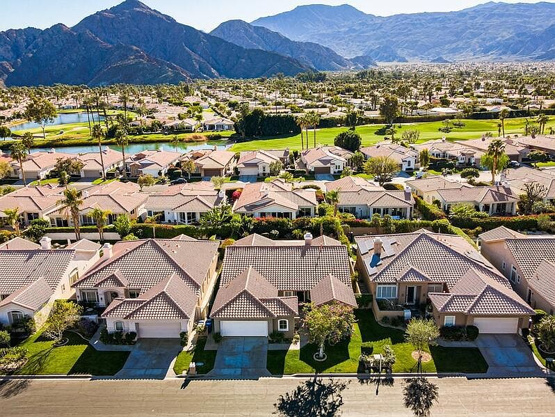 1st image of 78775 Spyglass Hill Dr